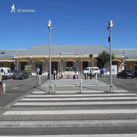 Garnavie - Centre Ville - Les Halles Lourdes Exterior photo